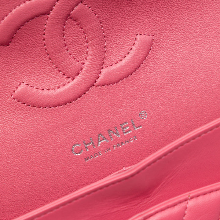 Chanel Classic Chevron Double rabat Moyen Cuir d'agneau Rose – vue 5 – GABY PARIS