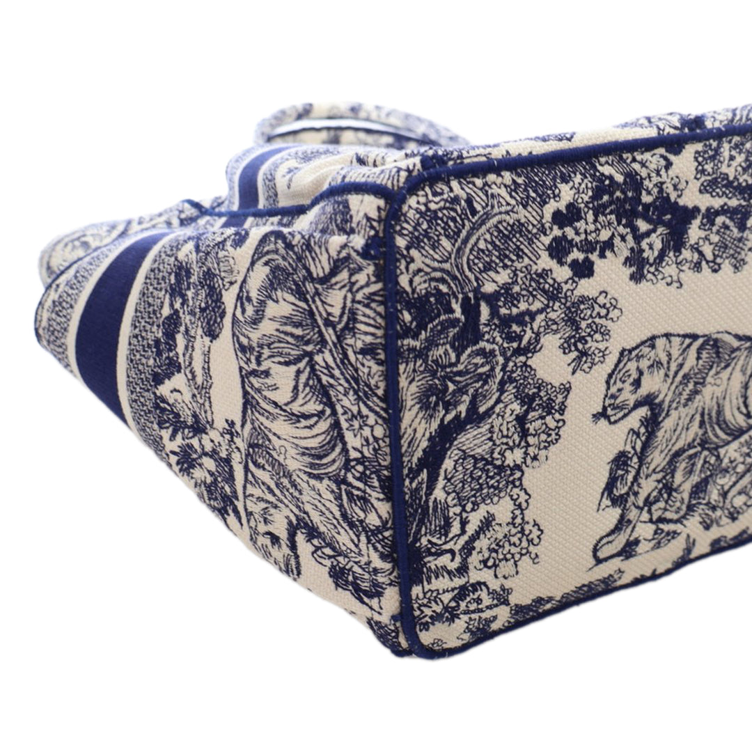 Canvas Embroidered Toile De Jouy Catherine Tote Blue - Gaby Paris