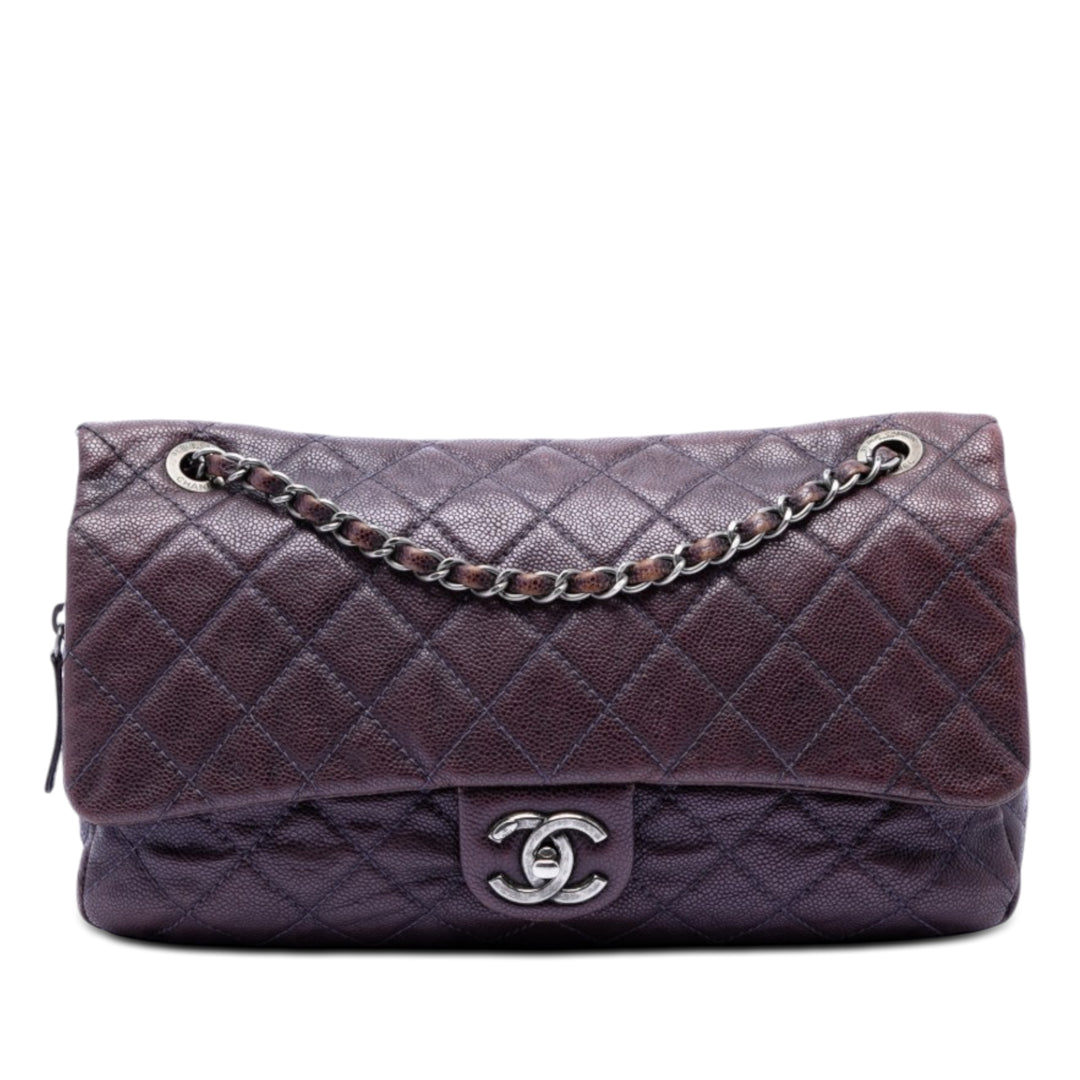Chanel Jumbo Matelassé Iridescent Caviar Easy à rabat
