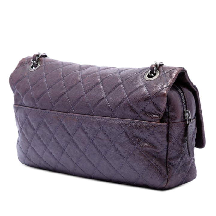 Chanel Jumbo Matelassé Iridescent Caviar Easy à rabat