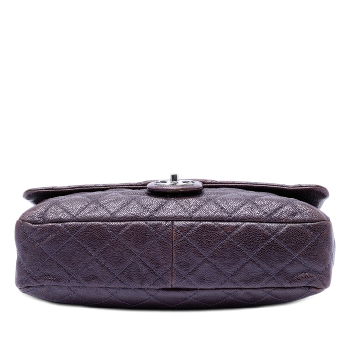 Chanel Jumbo Matelassé Iridescent Caviar Easy à rabat