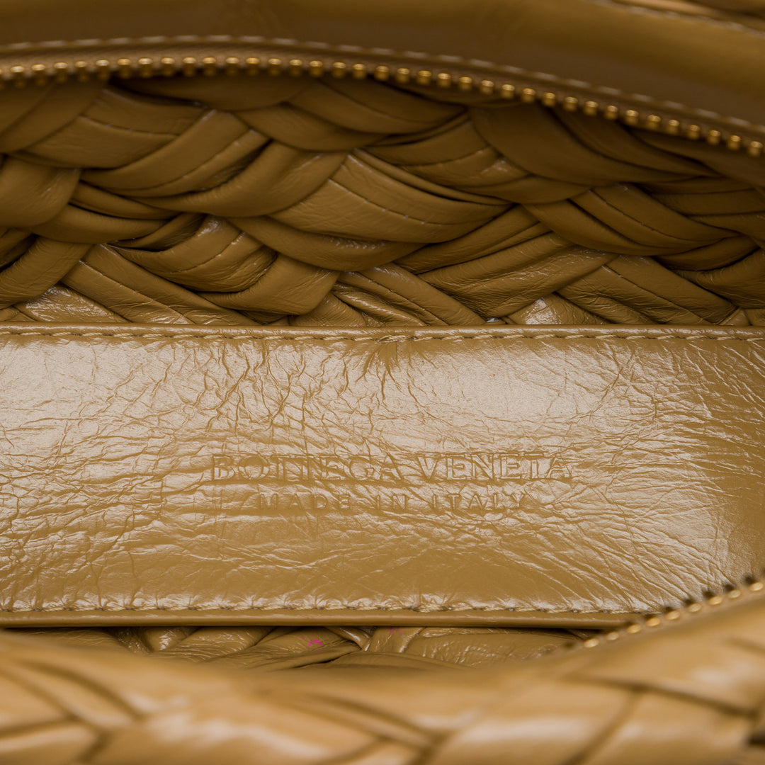 Bottega Veneta Sac porté épaule Intrecciato Kalimero Cha Cha nappa Marron – vue 4 – GABY PARIS