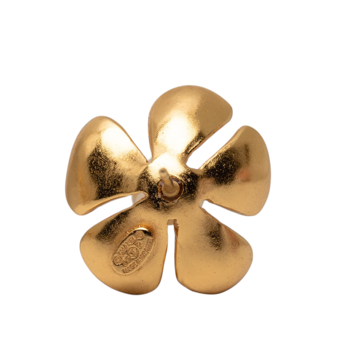 Chanel CC plaqué Perles fantaisie Flower Bullet Back Boucles d'oreilles Métal