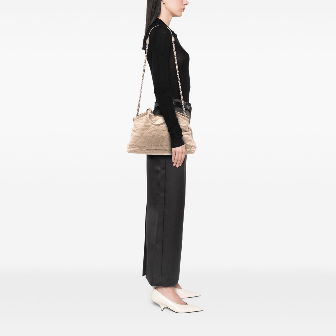 Chanel Small Iridescent Cuir de veau Sea Hit Cabas