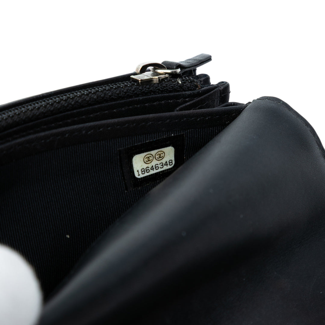 Chanel Large CC Quilted Cuir verni Flap Wallet Noir