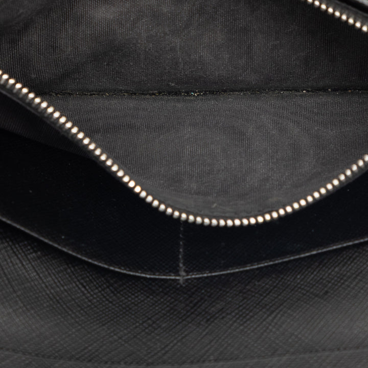 Prada Saffiano Bifold Portefeuille long