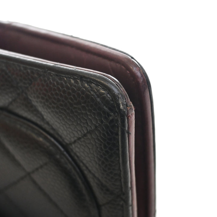 Chanel CC Matelassé Caviar Yen Bifold Portefeuille long