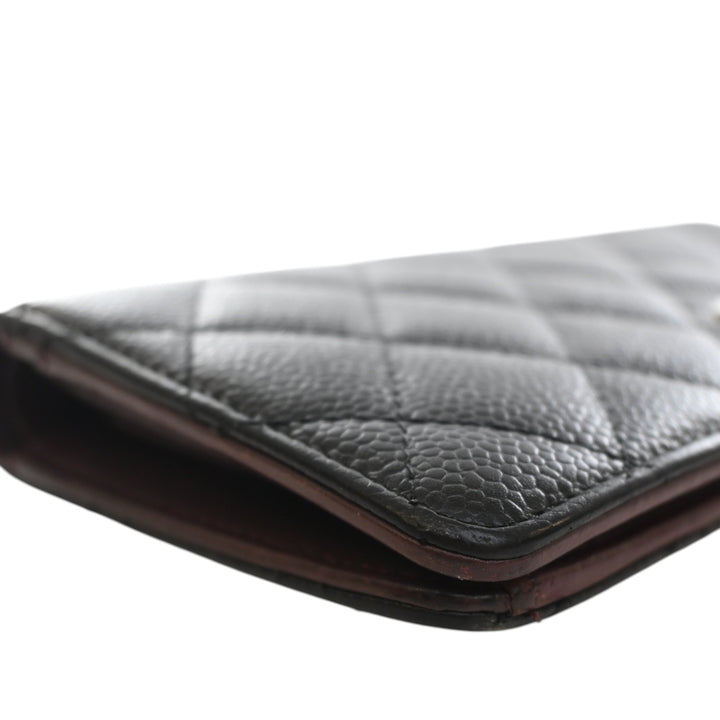 Chanel CC Matelassé Caviar Yen Bifold Portefeuille long