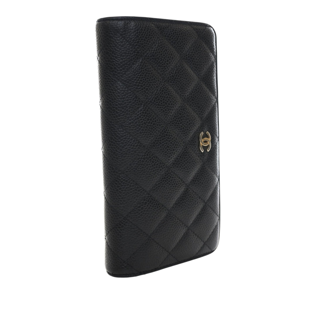 Chanel CC Matelassé Caviar Yen Bifold Portefeuille long