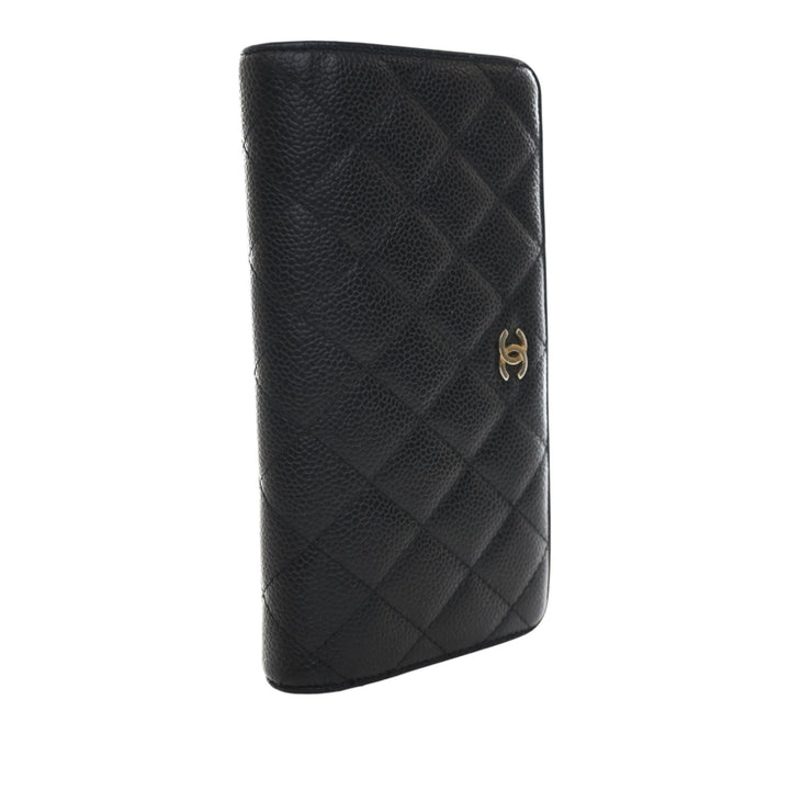 Chanel CC Matelassé Caviar Yen Bifold Portefeuille long