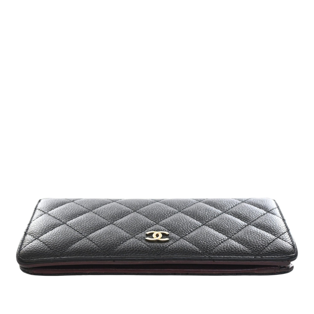 Chanel CC Matelassé Caviar Yen Bifold Portefeuille long