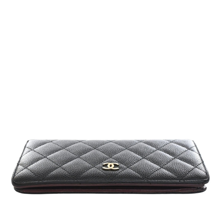 Chanel CC Matelassé Caviar Yen Bifold Portefeuille long