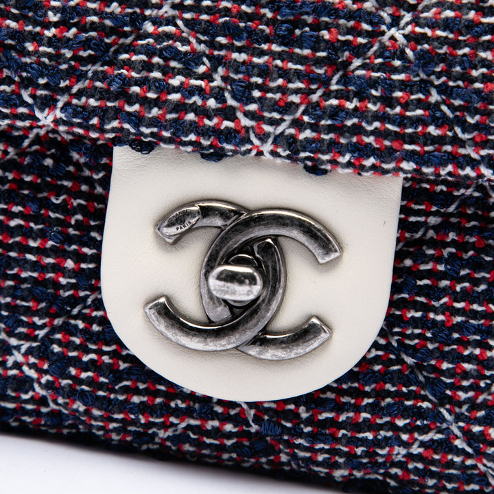Chanel Sac bandoulière CC Matelassé Rabat simple Tweed Bleu – vue 5 – GABY PARIS