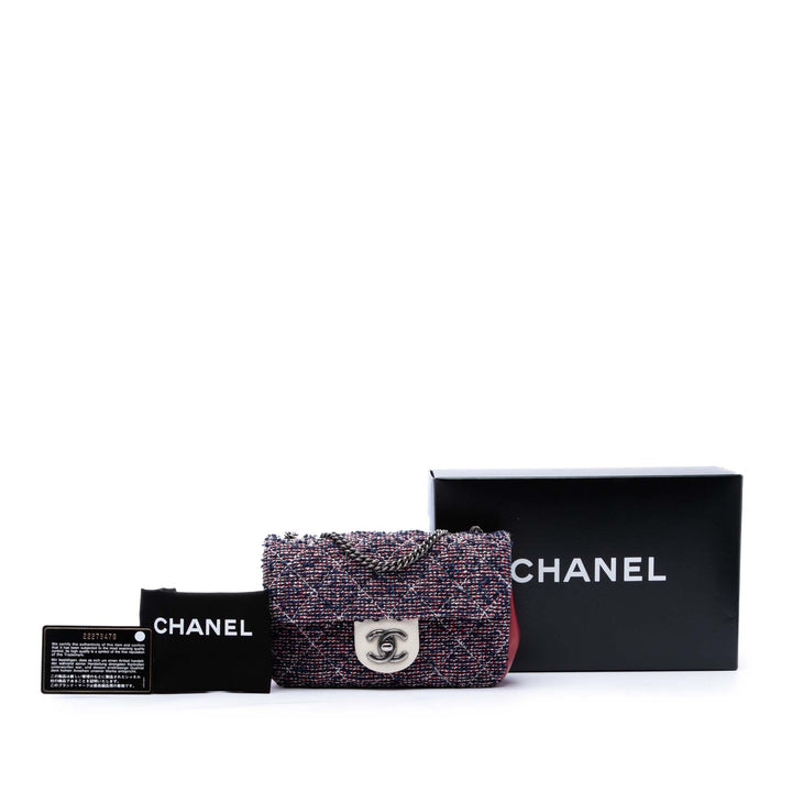 Chanel Sac bandoulière CC Matelassé Rabat simple Tweed Bleu – vue 7 – GABY PARIS