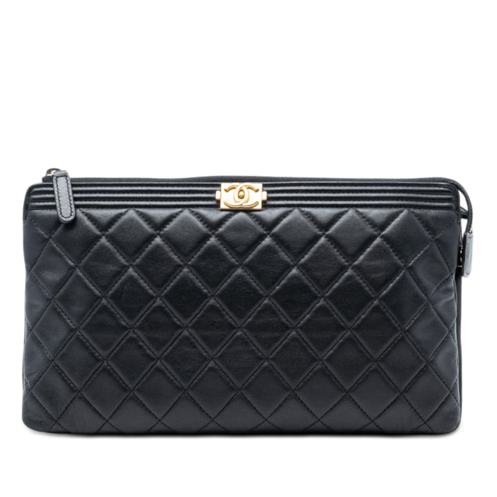 Chanel Matelassé Cuir d’agneau Boy Zip Pochette