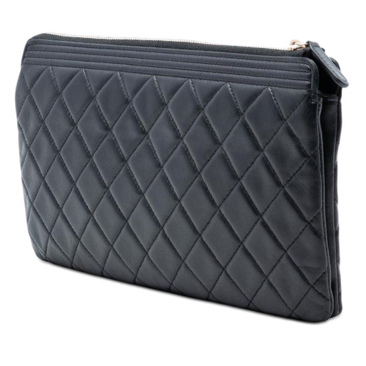 Chanel Matelassé Cuir d’agneau Boy Zip Pochette