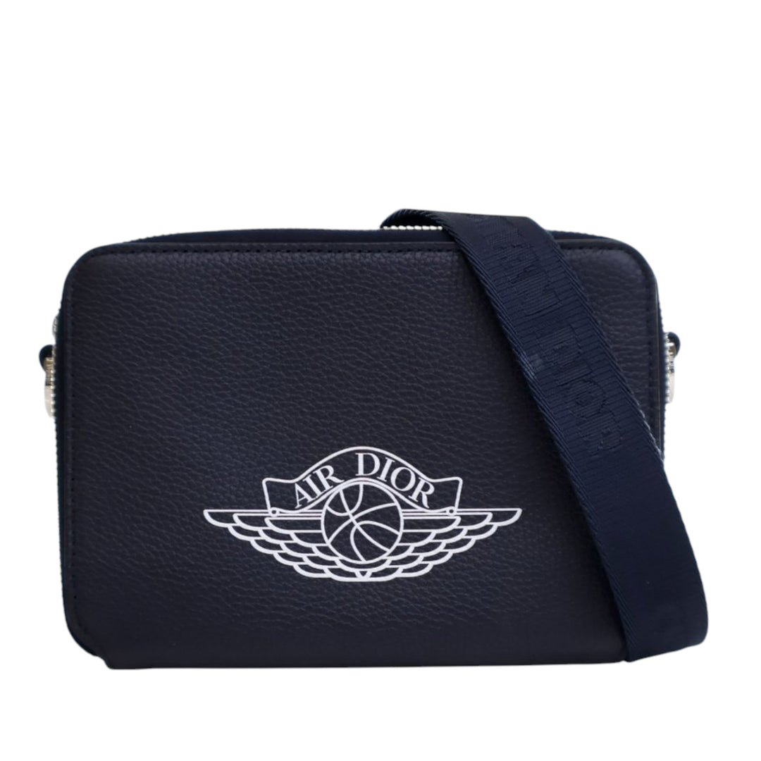 Dior Air Jordan Grained Cuir de veau Sac porté croisé Bleu – GABY PARIS Authentique