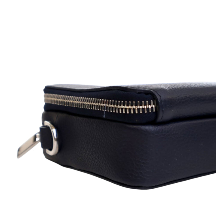 Dior Air Jordan Grained Cuir de veau Sac porté croisé Bleu – GABY PARIS Authentique
