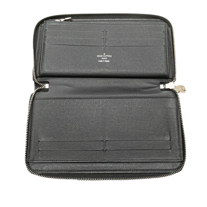 Taiga Zippy Organizer Wallet Black - Gaby Paris