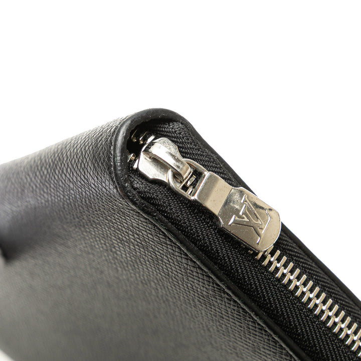 Taiga Zippy Organizer Wallet Black - Gaby Paris