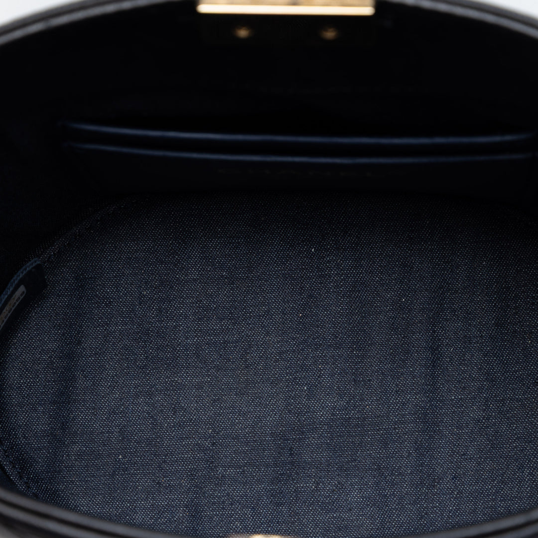 Chanel CC Cuir d’agneau Elegant Chain Vanity