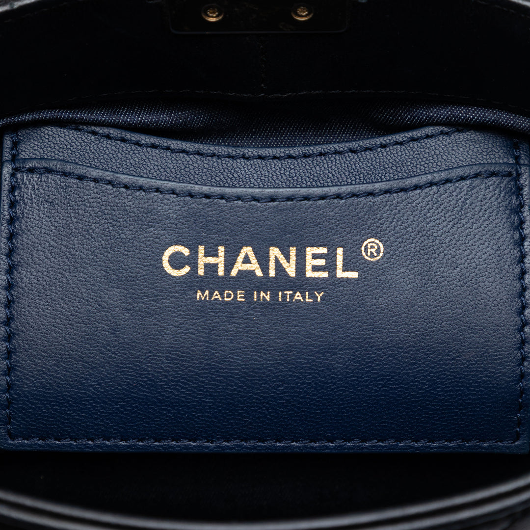 Chanel CC Cuir d’agneau Elegant Chain Vanity