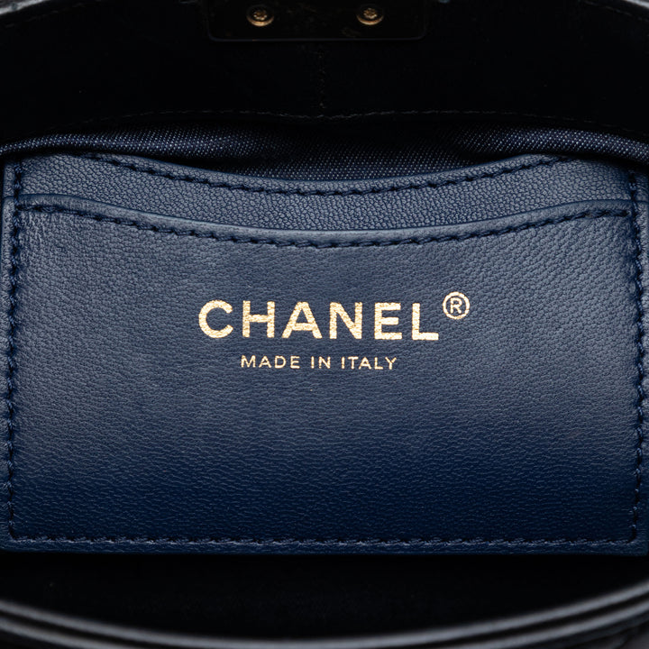 Chanel CC Cuir d’agneau Elegant Chain Vanity