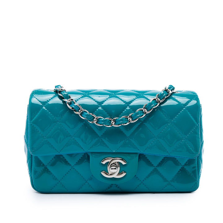 Chanel Sac bandoulière Classic Rectangulaire Rabat simple Mini Bleu – vue principale – GABY PARIS