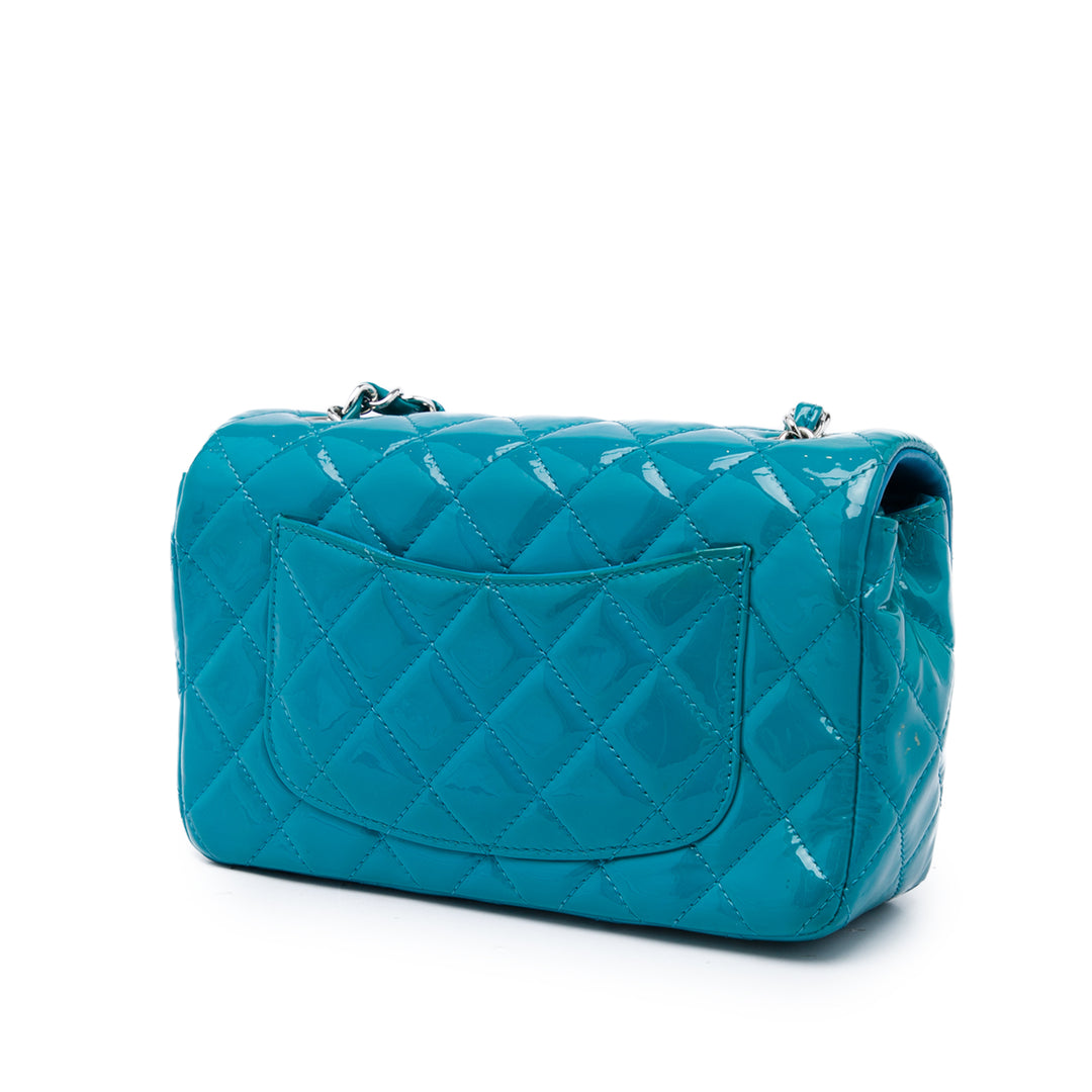 Chanel Sac bandoulière Classic Rectangulaire Rabat simple Mini Bleu – vue 2 – GABY PARIS