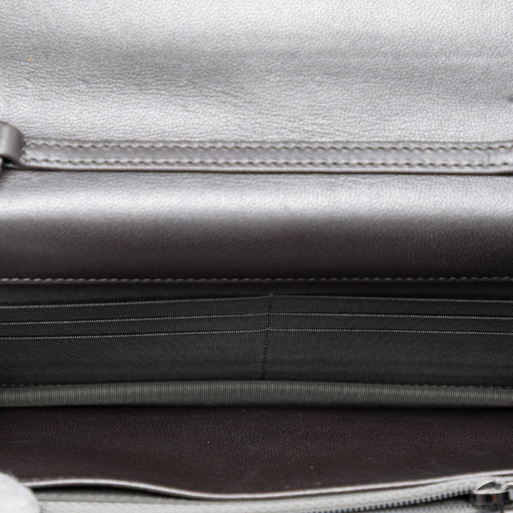 Chanel CC Matelassé Métallisé Perles fantaisie Wallet on Chain Cuir d'agneau Argenté – vue 4 – GABY PARIS