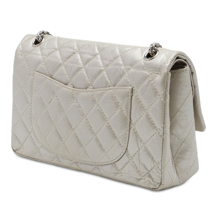 Chanel Sac porté épaule Matelassé Métallisé vieilli Reissue 2.55 Double rabat 226 Cuir de veau Doré – vue 2 – GABY PARIS