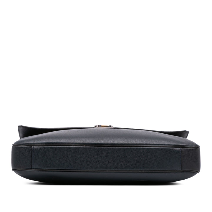 Louis Vuitton Taiga Vassili PM Noir