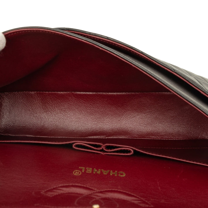 Chanel Sac porté épaule Classic Double rabat Moyen Cuir d'agneau Noir – vue 4 – GABY PARIS