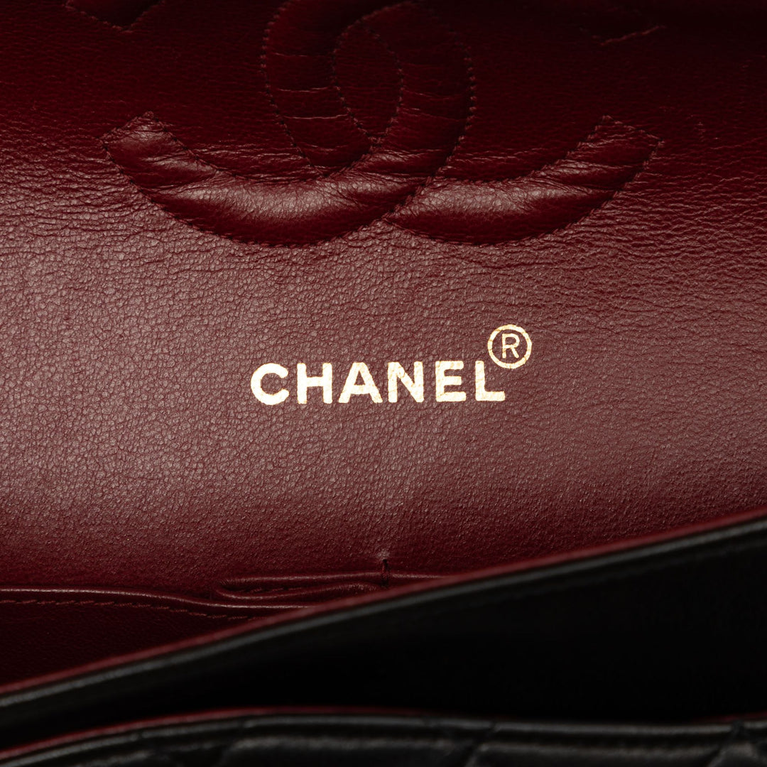 Chanel Sac porté épaule Classic Double rabat Moyen Cuir d'agneau Noir – vue 5 – GABY PARIS