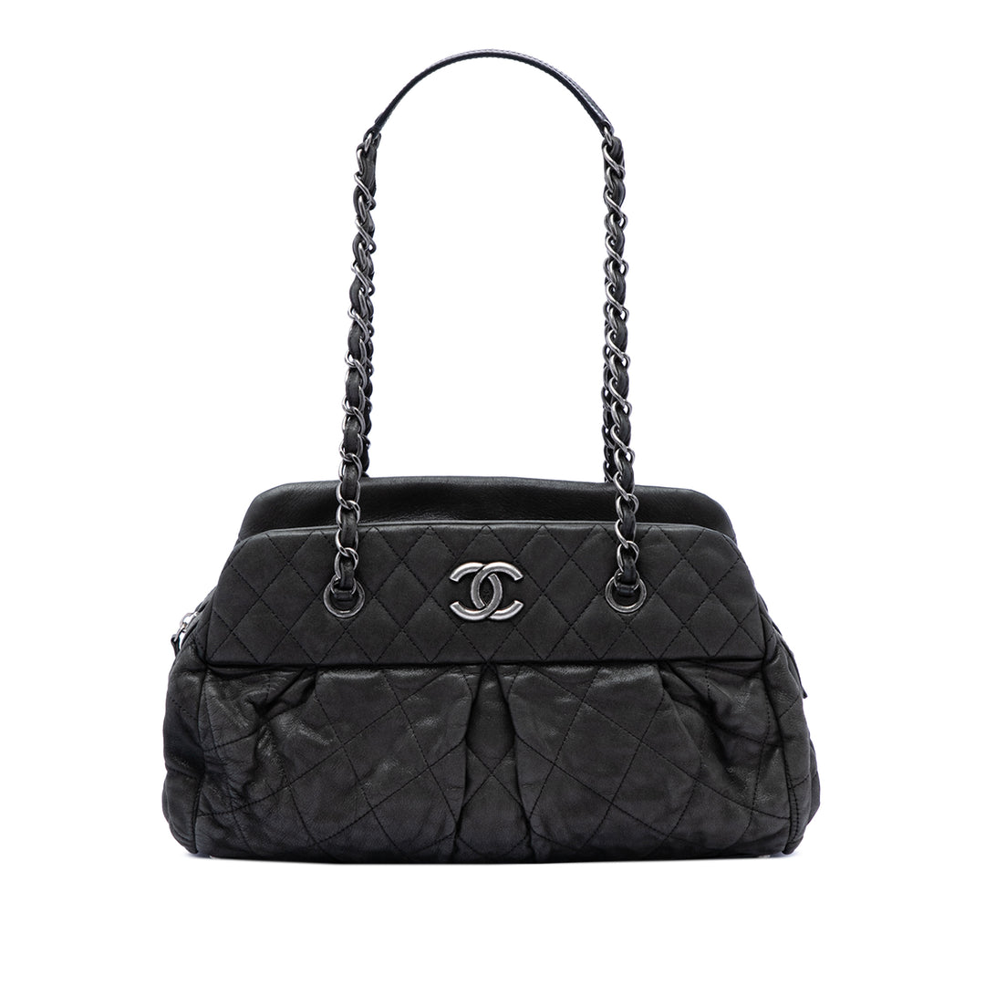 Chanel Matelassé Irisé Chic Quilt Sac bowling Cuir de veau