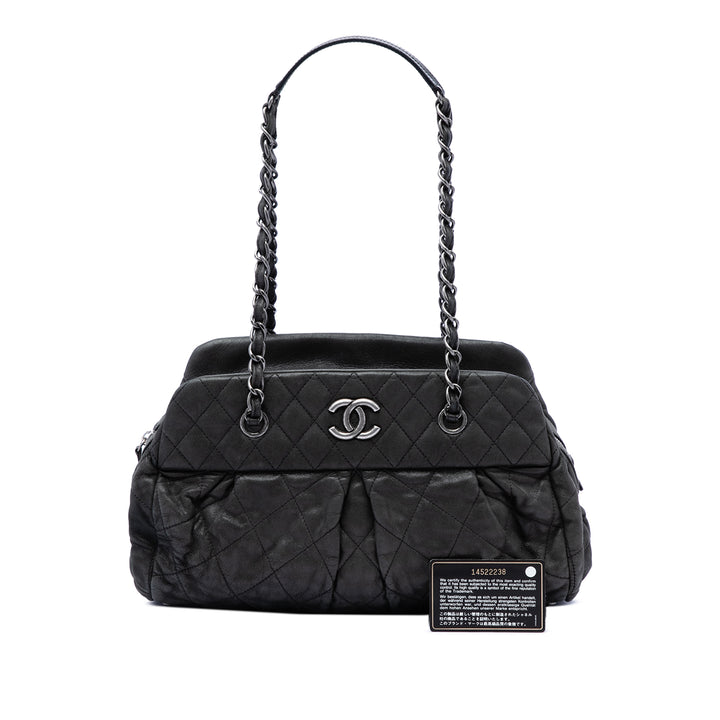 Chanel Matelassé Irisé Chic Quilt Sac bowling Cuir de veau