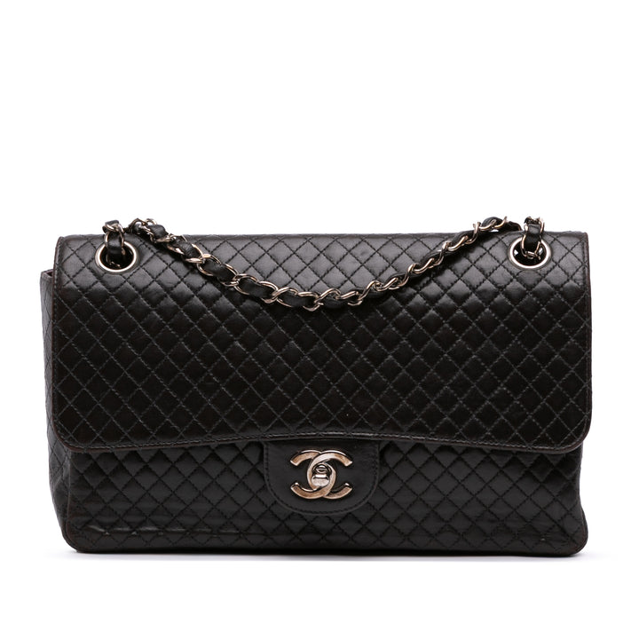Chanel Medium Classic Microquilted Cuir d’agneau Simple rabat Noir