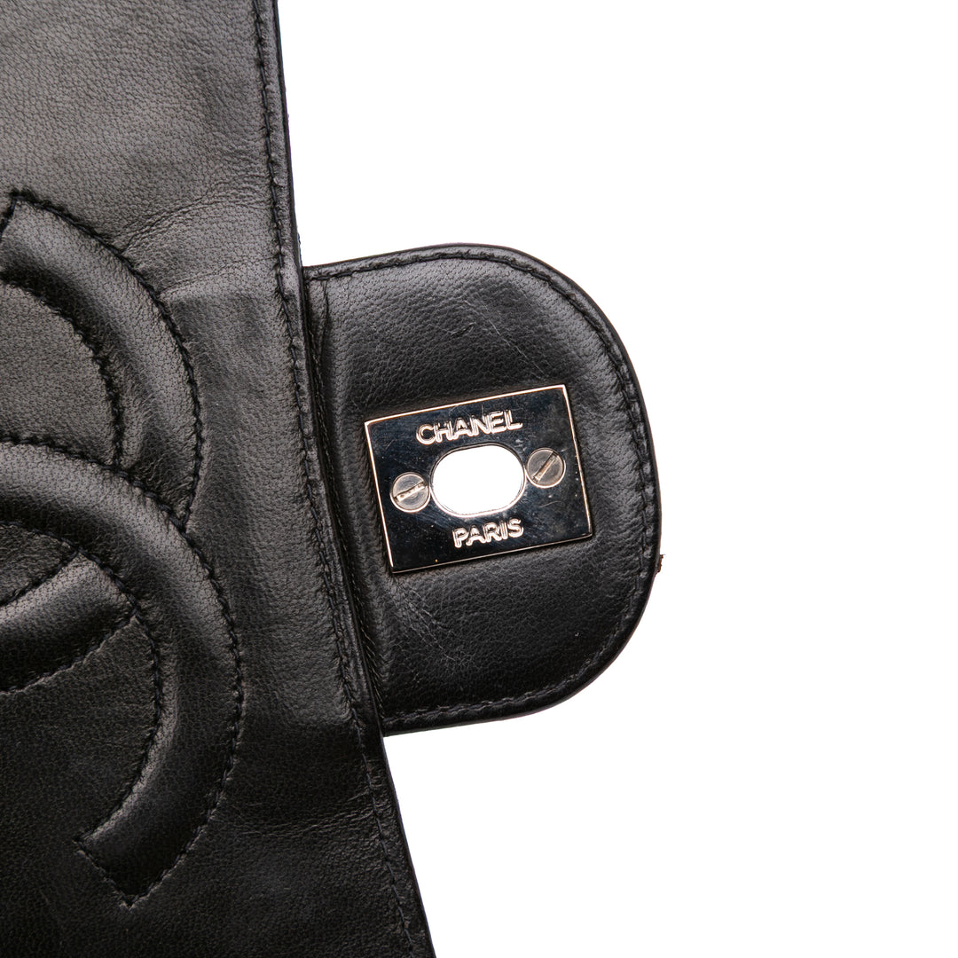 Chanel Medium Classic Microquilted Cuir d’agneau Simple rabat Noir
