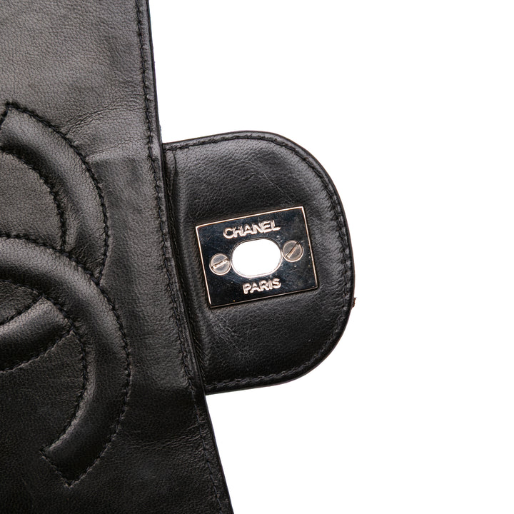 Chanel Medium Classic Microquilted Cuir d’agneau Simple rabat Noir
