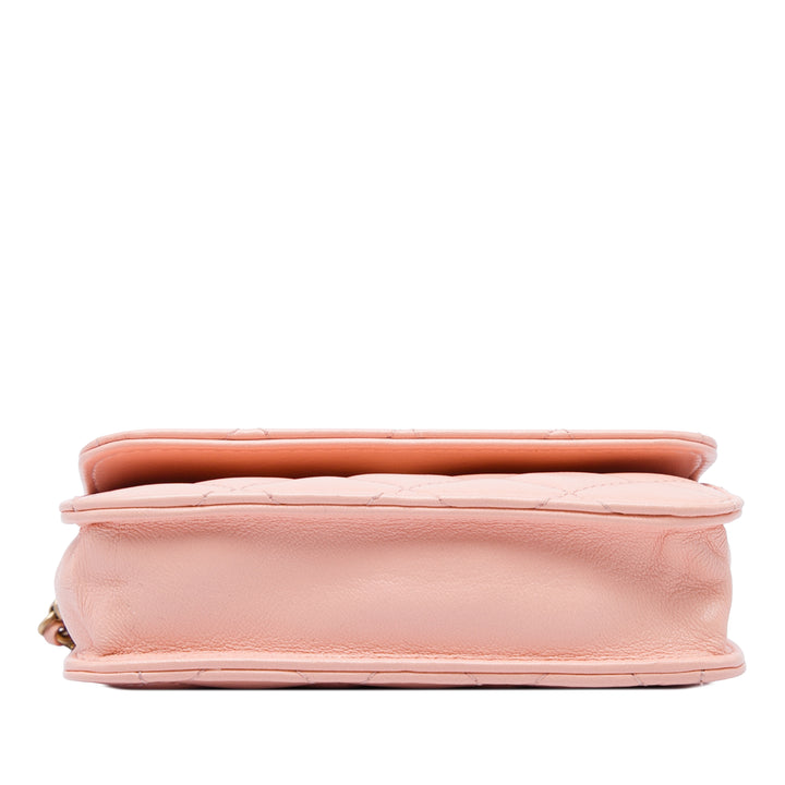 Chanel Perle Crush Pochette avec chaîne Mini Cuir d'agneau Rose – vue 3 – GABY PARIS