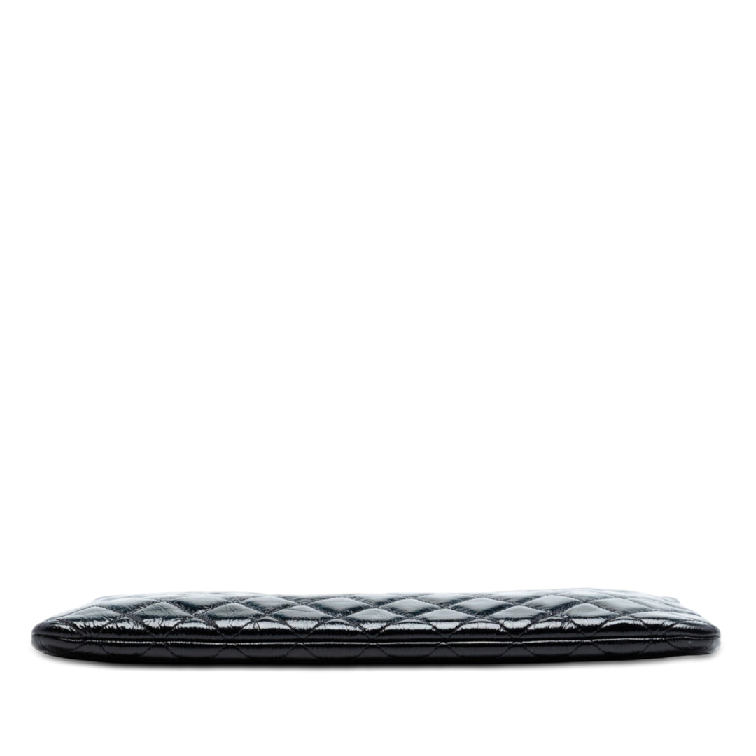 Chanel Large Matelassé Cuir verni O Étui Pochette