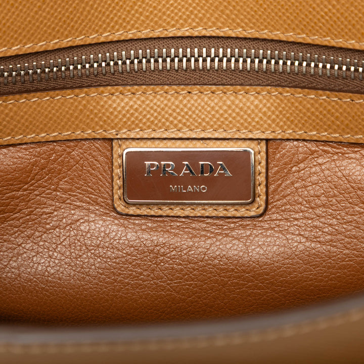 Prada Buckle Sac Messenger Cuir Saffiano