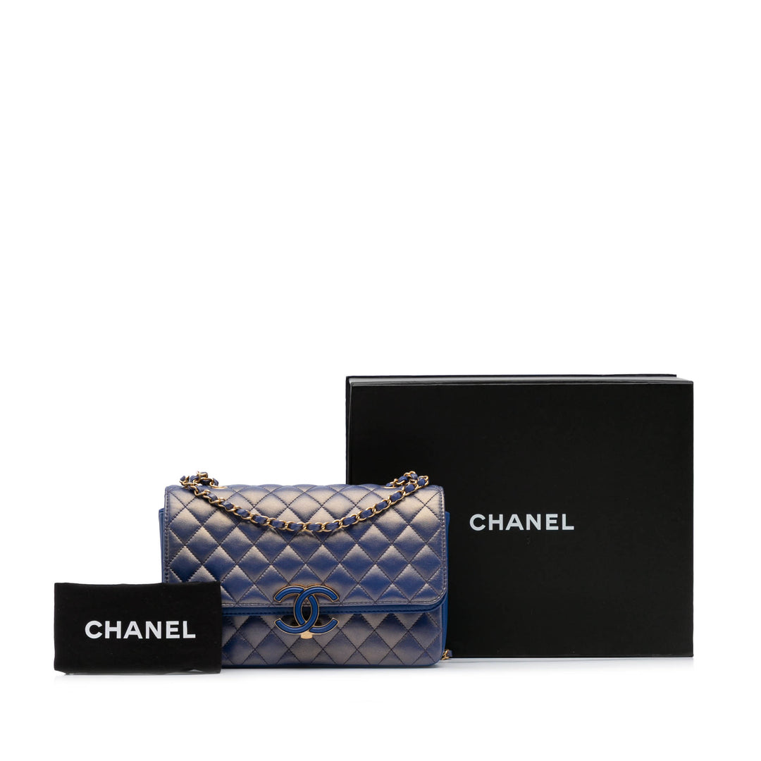 Medium Quilted Metallic Lambskin CC Chic Double Flap Blue - Gaby Paris