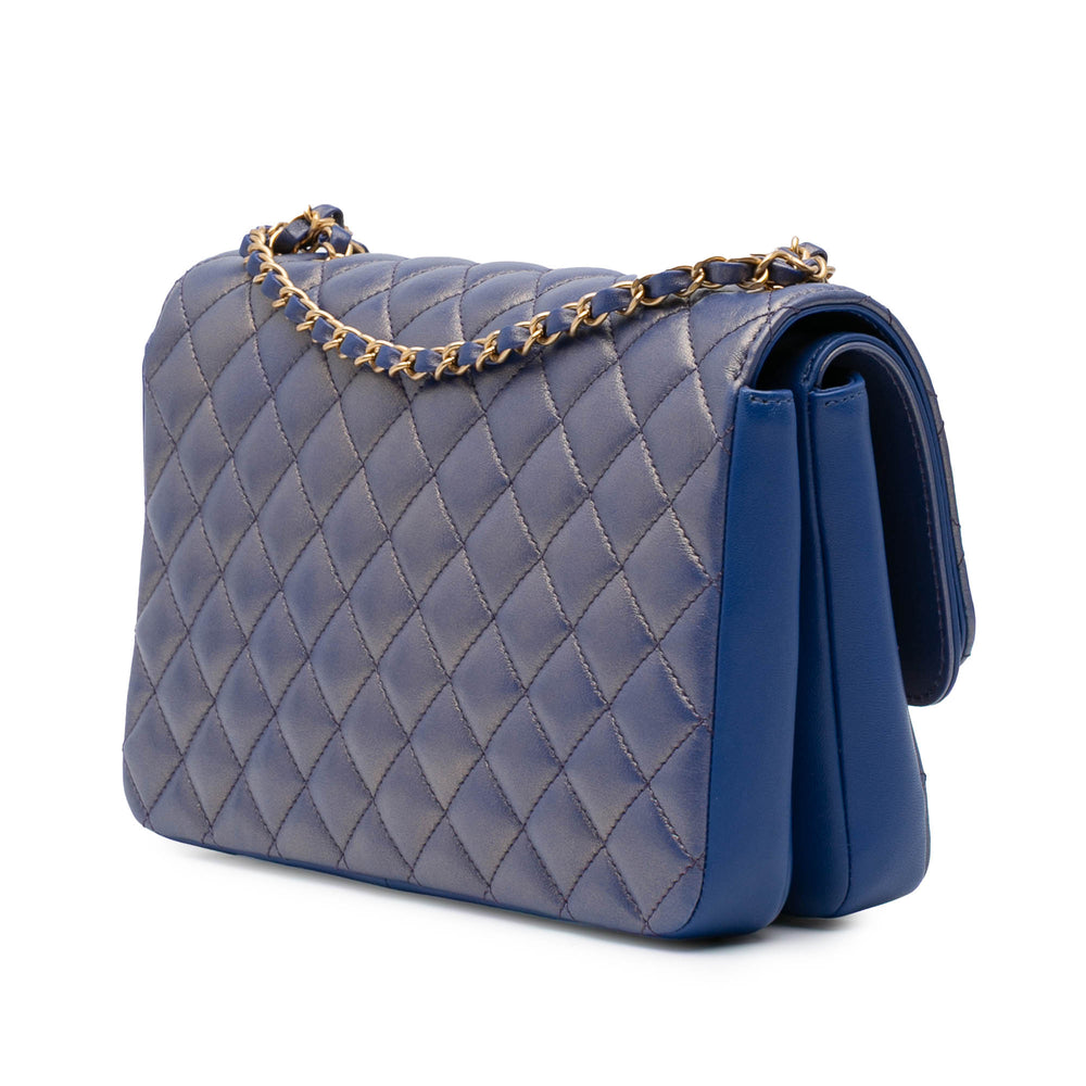 Medium Quilted Metallic Lambskin CC Chic Double Flap Blue - Gaby Paris