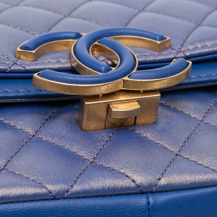 Medium Quilted Metallic Lambskin CC Chic Double Flap Blue - Gaby Paris