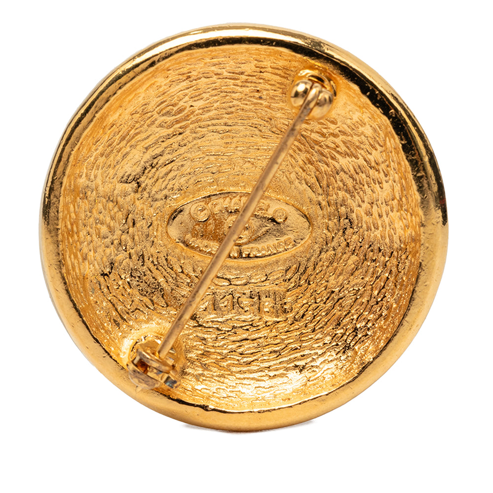 Chanel CC plaqué Rond Sunburst Broche Doré – vue 2 – GABY PARIS