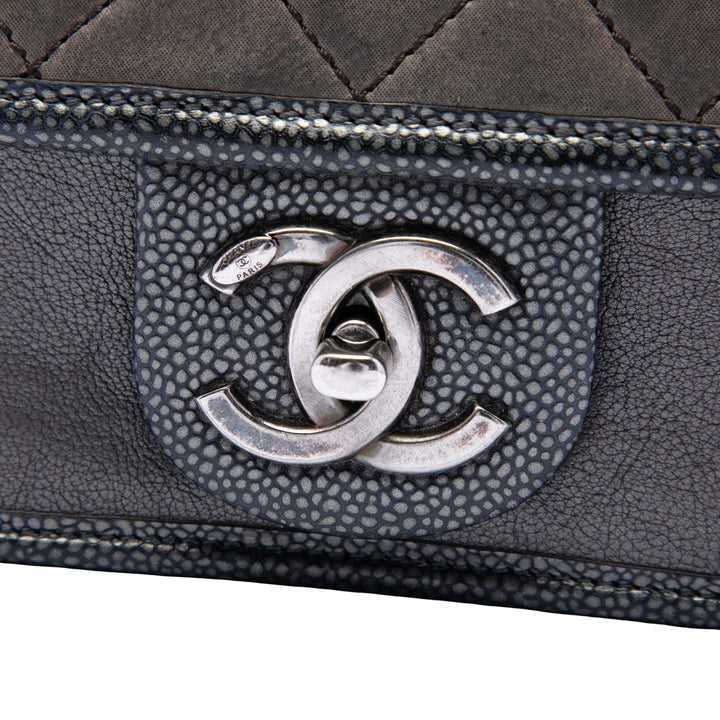 Chanel Paris Bombay Matelassé Irisé Back to School Rabat simple Mini Cuir de veau