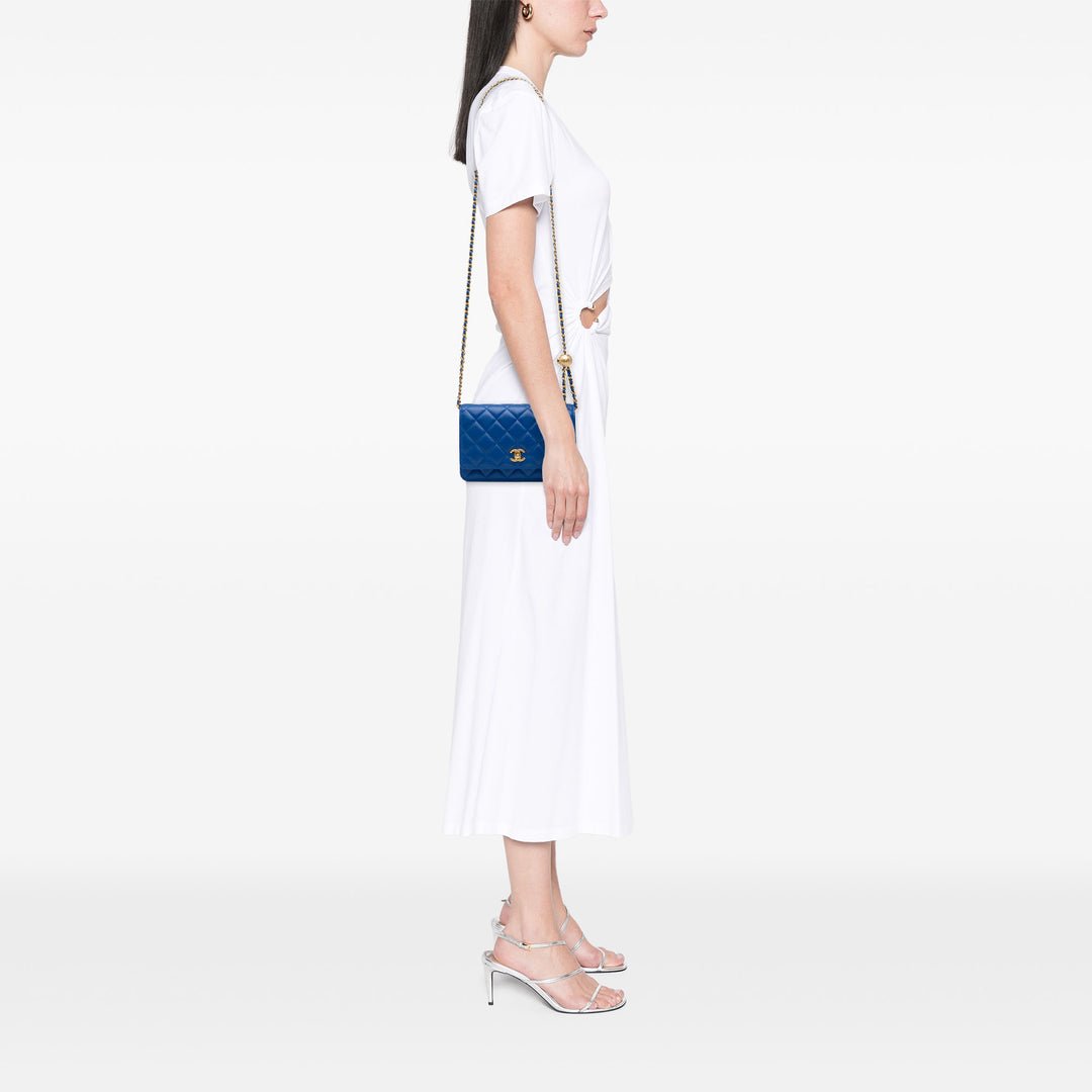 Chanel CC Matelassé Perle Crush Wallet on Chain Cuir d'agneau Bleu – vue 6 – GABY PARIS