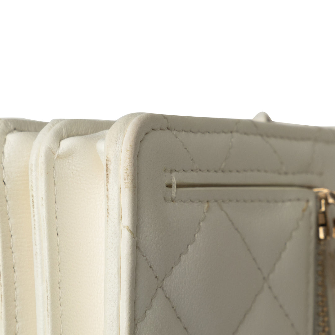 Romance Lambskin Wallet On Chain White - Gaby Paris