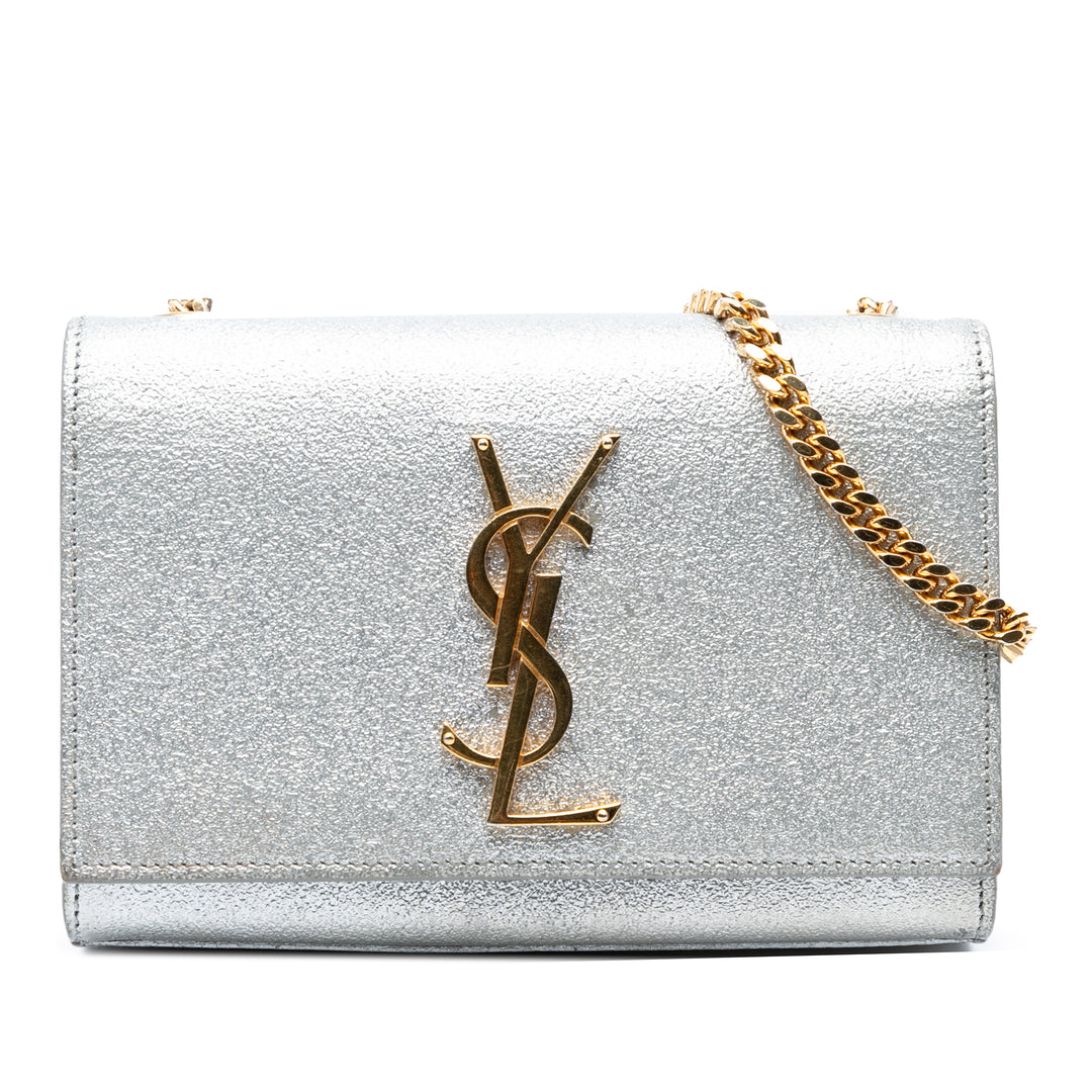 Saint Laurent Small Métallisé Cuir de veau Classic Monogram Kate Sac porté croisé Argenté – GABY PARIS Authentique